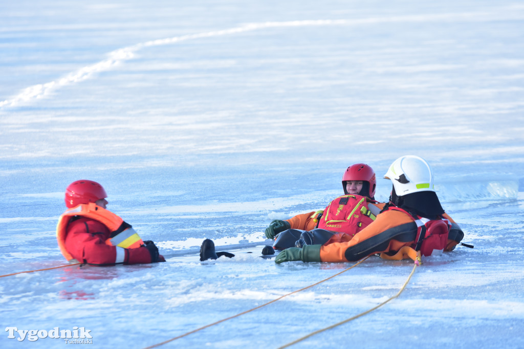 Raciąż: Ćwiczyli, jak ratować ludzi na zamarzniętych akwenach
