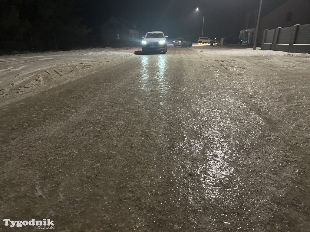 Rudzki Most - oblodzenie dróg gruntowych