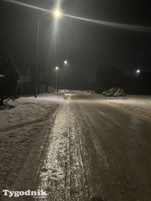 Rudzki Most - oblodzenie dróg gruntowych