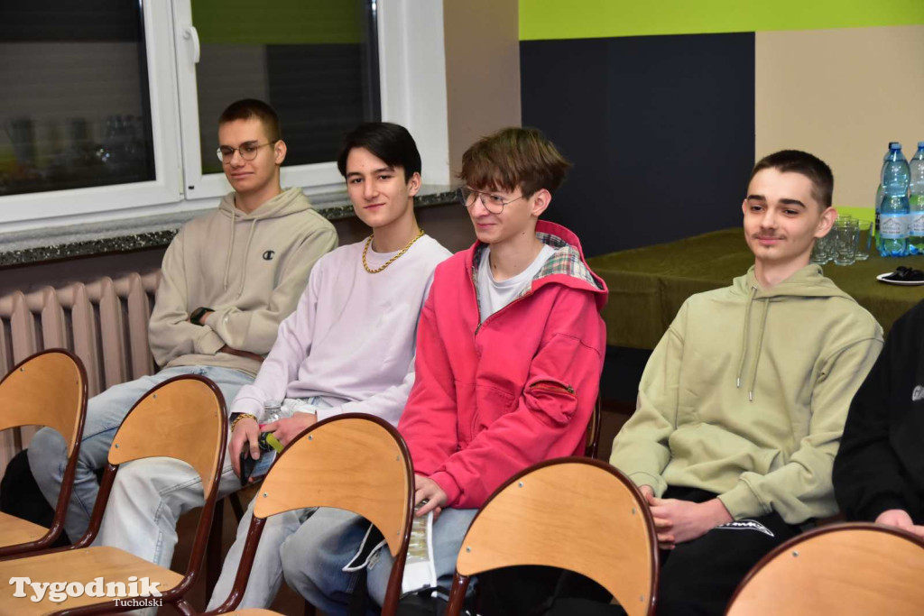 Uczniowie LO z klasy mundurowej złożyli uroczyste ślubowanie