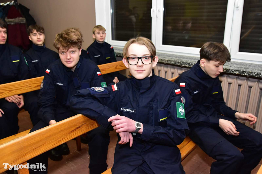 Uczniowie LO z klasy mundurowej złożyli uroczyste ślubowanie