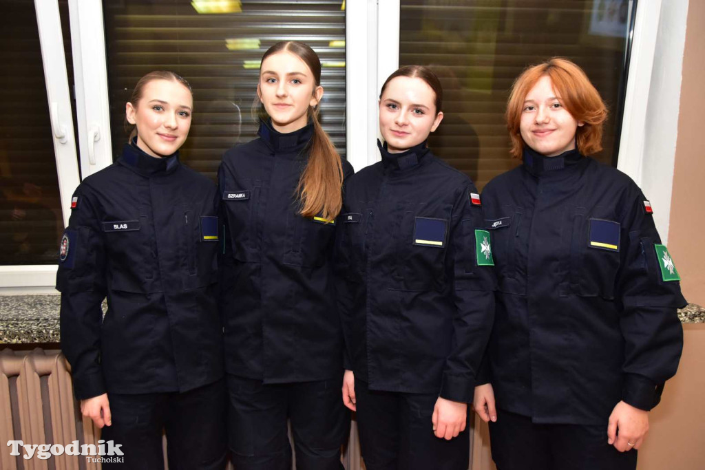 Uczniowie LO z klasy mundurowej złożyli uroczyste ślubowanie