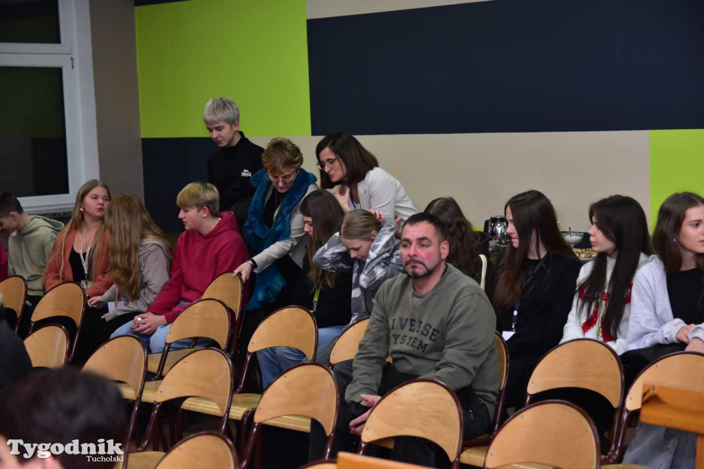 Uczniowie LO z klasy mundurowej złożyli uroczyste ślubowanie