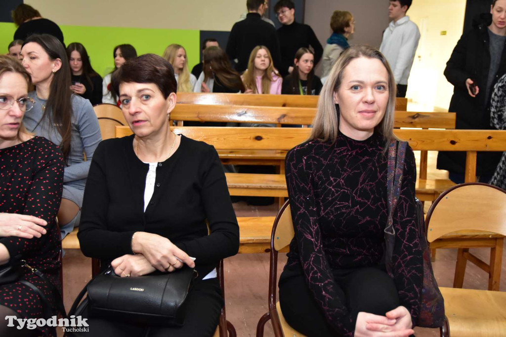 Uczniowie LO z klasy mundurowej złożyli uroczyste ślubowanie