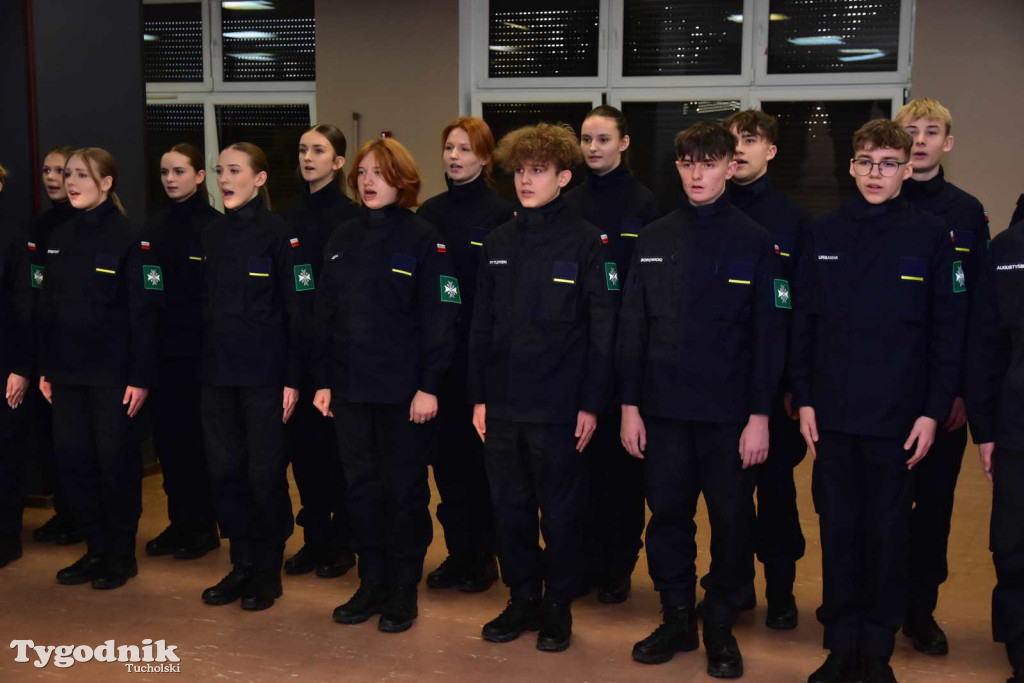 Uczniowie LO z klasy mundurowej złożyli uroczyste ślubowanie