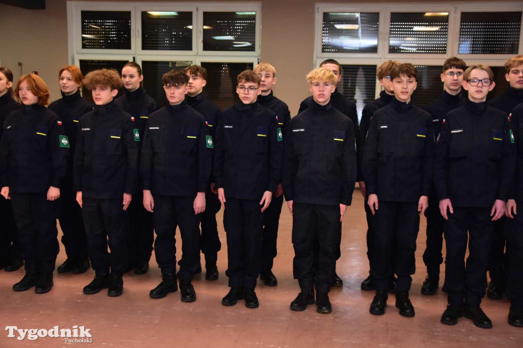 Uczniowie LO z klasy mundurowej złożyli uroczyste ślubowanie