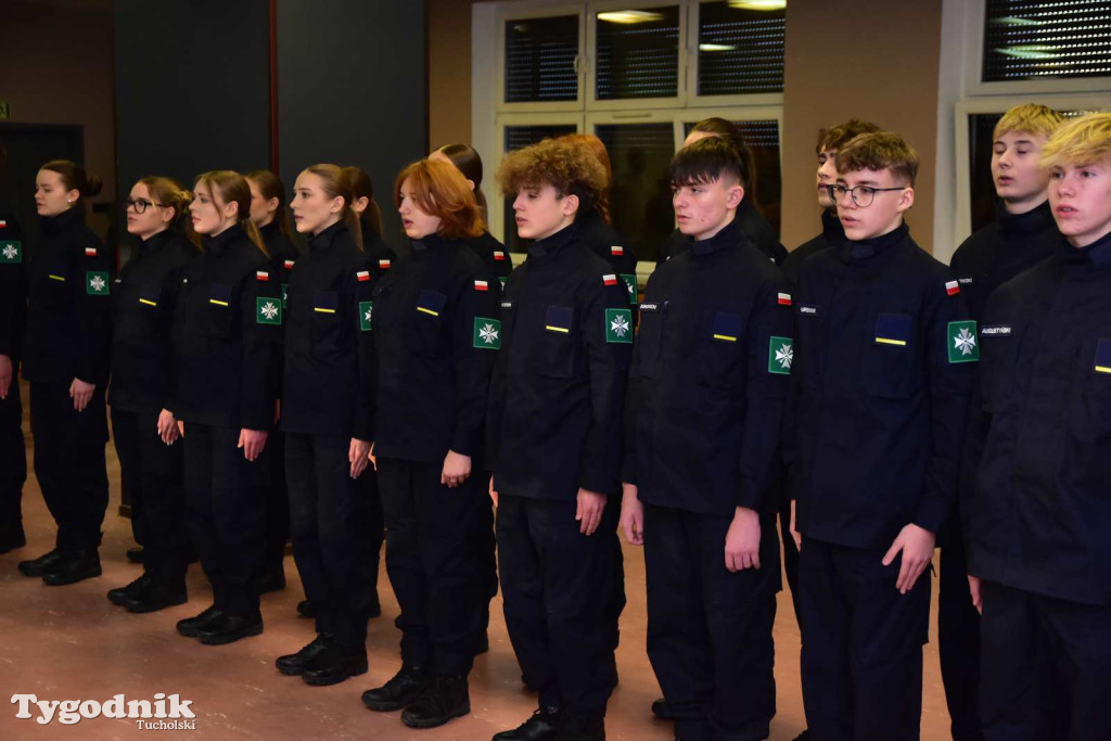 Uczniowie LO z klasy mundurowej złożyli uroczyste ślubowanie