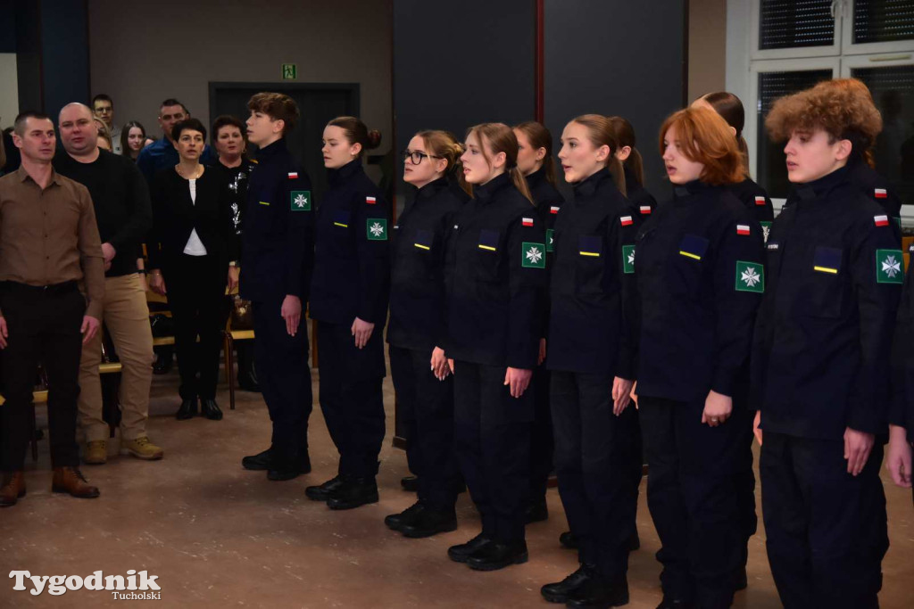 Uczniowie LO z klasy mundurowej złożyli uroczyste ślubowanie