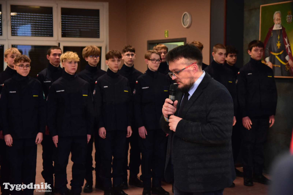 Uczniowie LO z klasy mundurowej złożyli uroczyste ślubowanie