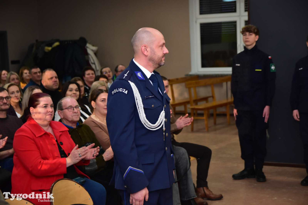 Uczniowie LO z klasy mundurowej złożyli uroczyste ślubowanie