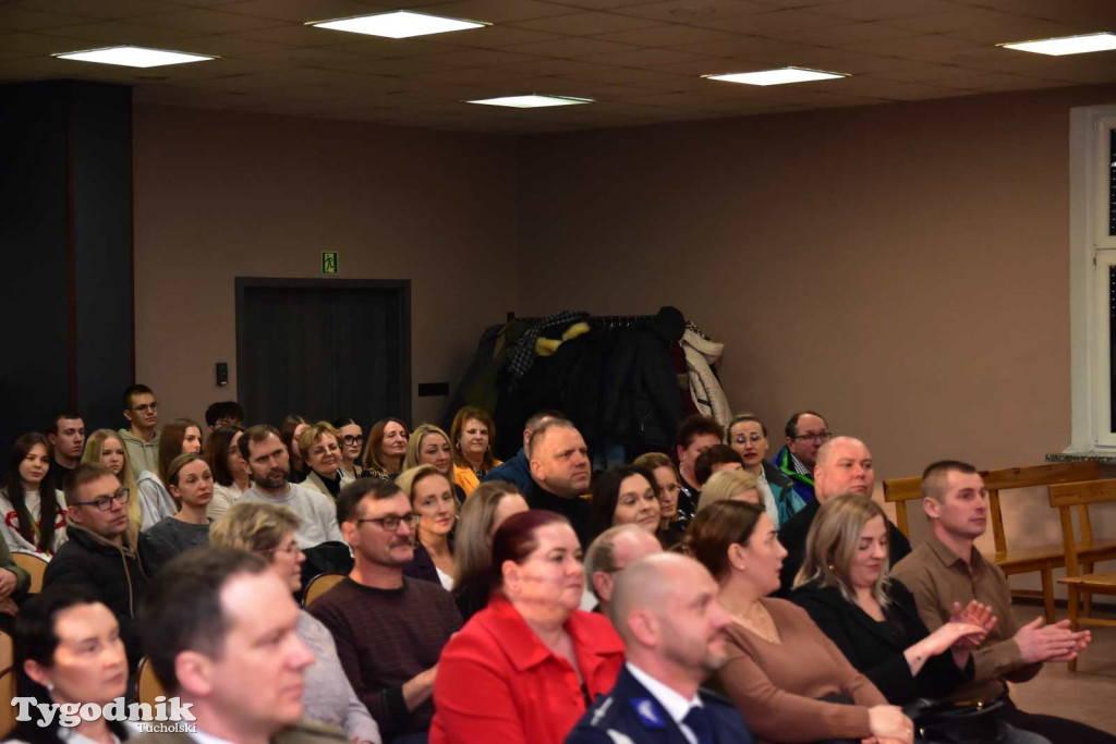 Uczniowie LO z klasy mundurowej złożyli uroczyste ślubowanie