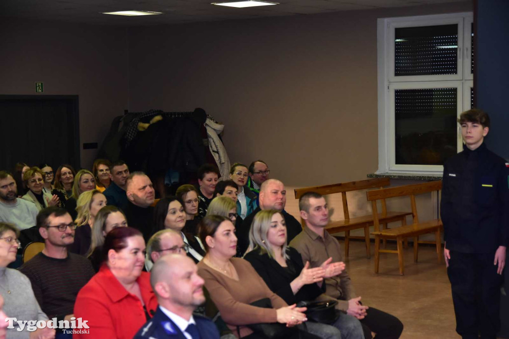 Uczniowie LO z klasy mundurowej złożyli uroczyste ślubowanie