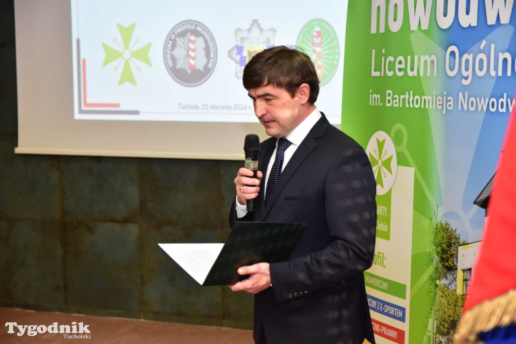 Uczniowie LO z klasy mundurowej złożyli uroczyste ślubowanie