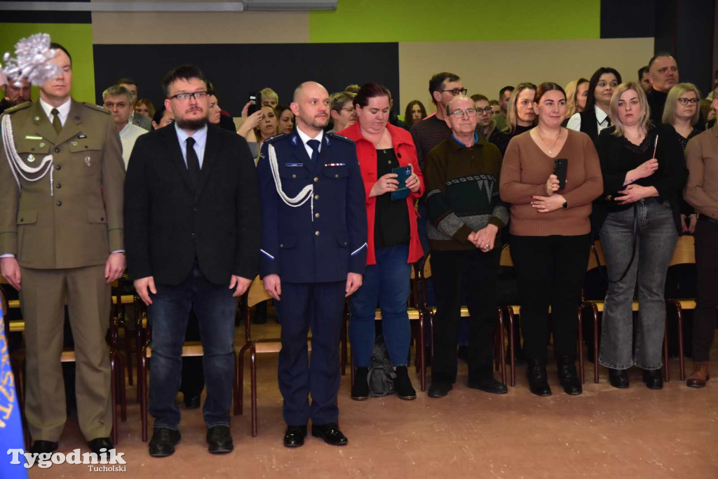 Uczniowie LO z klasy mundurowej złożyli uroczyste ślubowanie