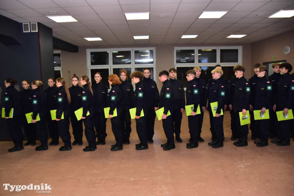 Uczniowie LO z klasy mundurowej złożyli uroczyste ślubowanie