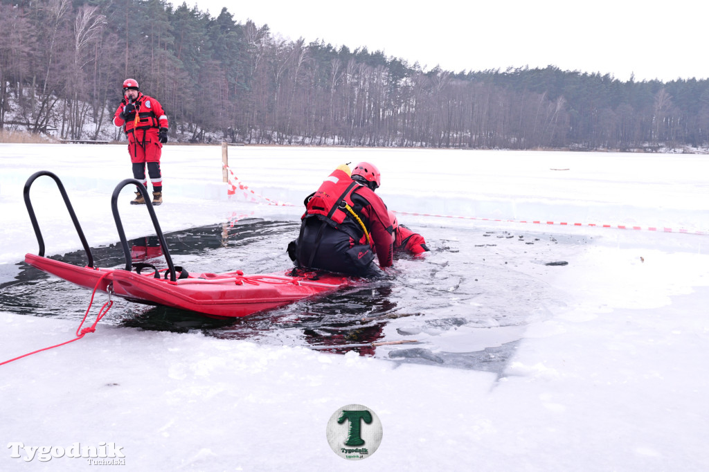 Finał WOŚP na Średniaku. Pod lodem i na lodzie