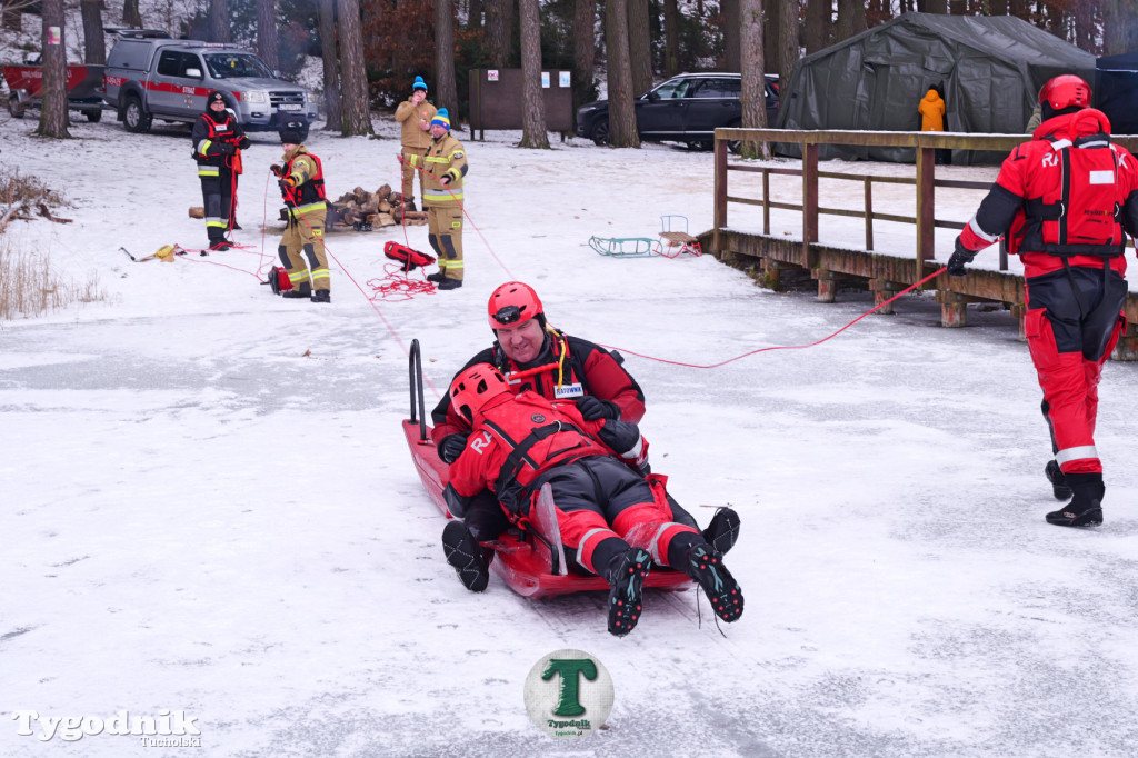 Finał WOŚP na Średniaku. Pod lodem i na lodzie