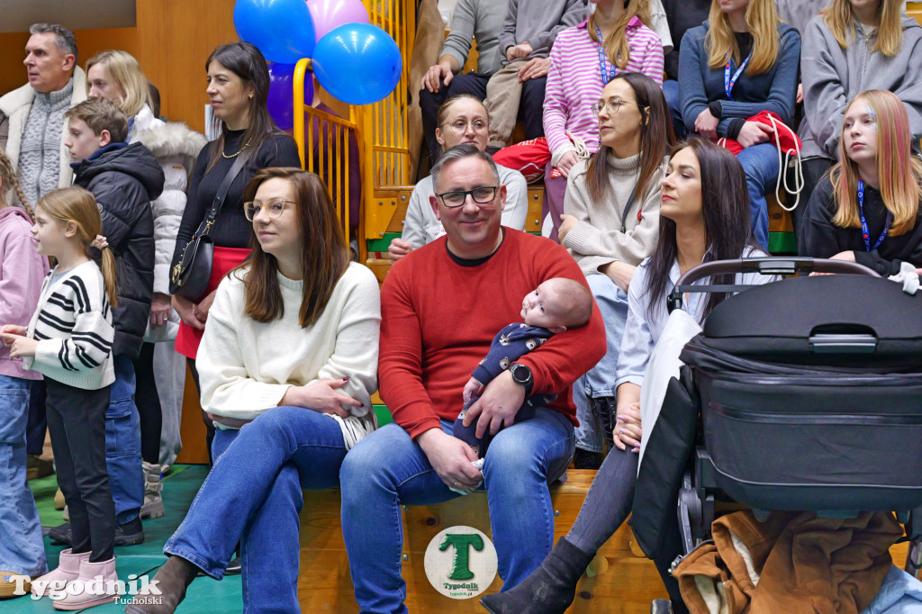 Finał WOŚP w Tucholi. Wolontariusze na ulicach, impreza w OSiR-ze