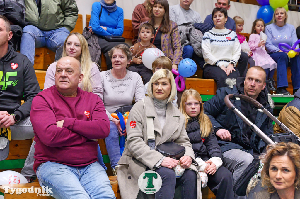 Finał WOŚP w Tucholi. Wolontariusze na ulicach, impreza w OSiR-ze