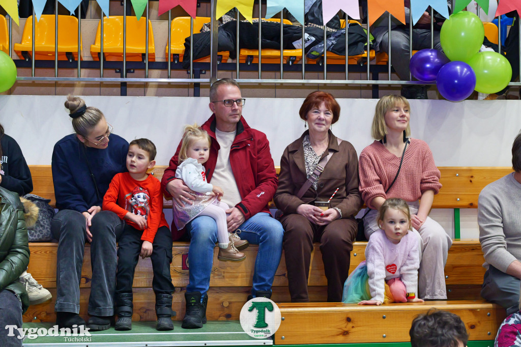 Finał WOŚP w Tucholi. Wolontariusze na ulicach, impreza w OSiR-ze