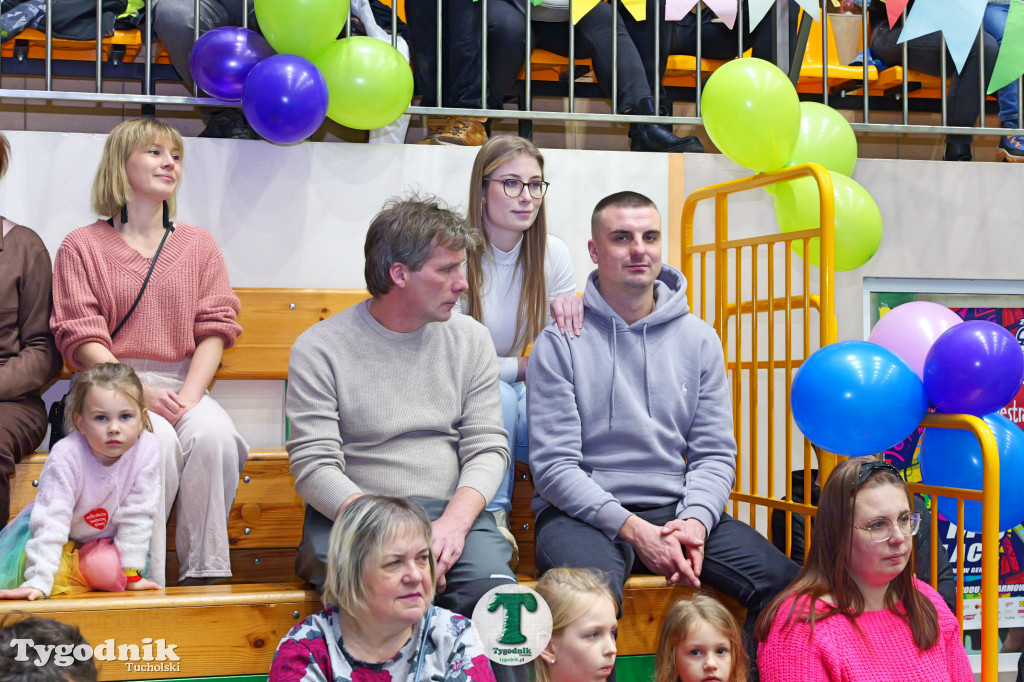 Finał WOŚP w Tucholi. Wolontariusze na ulicach, impreza w OSiR-ze