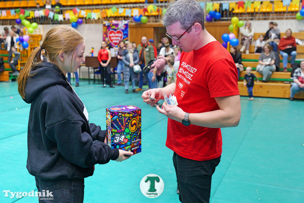 Finał WOŚP w Tucholi. Wolontariusze na ulicach, impreza w OSiR-ze