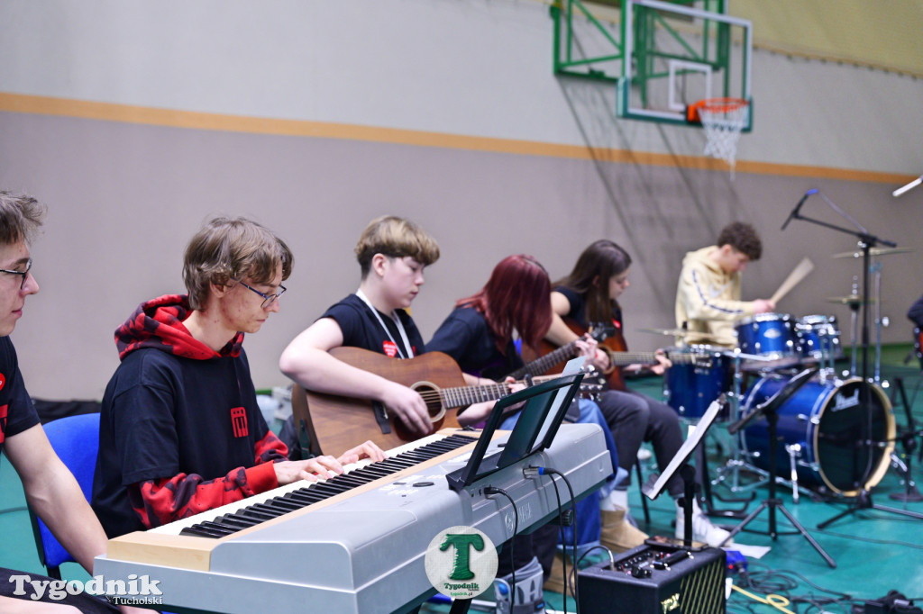 Finał WOŚP w Tucholi. Wolontariusze na ulicach, impreza w OSiR-ze