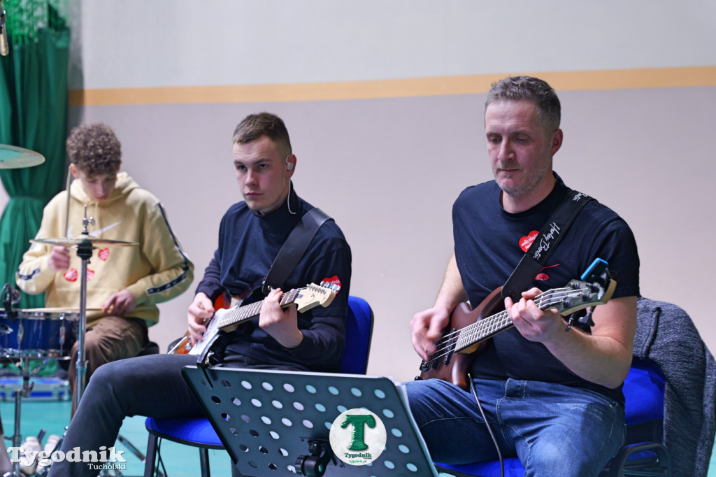 Finał WOŚP w Tucholi. Wolontariusze na ulicach, impreza w OSiR-ze