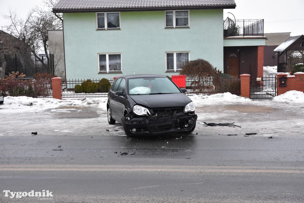Kolizja drogowa między Tucholą a Małym Mędromierzem / ZDJĘCIA