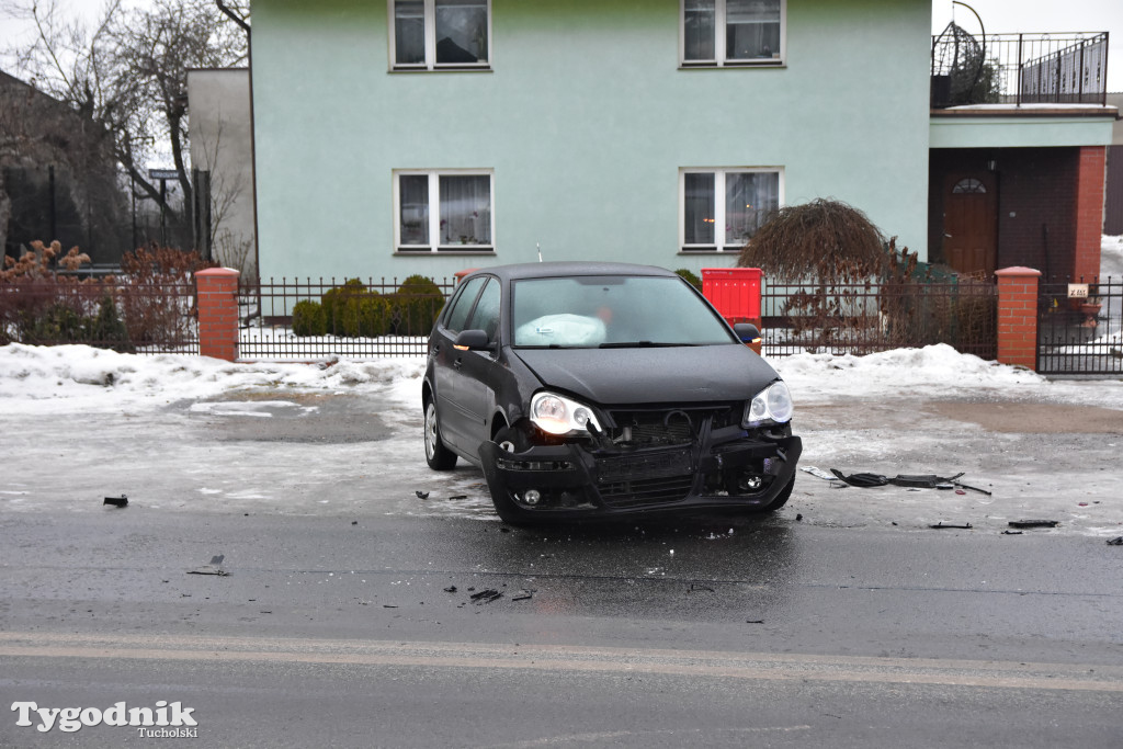 Kolizja drogowa między Tucholą a Małym Mędromierzem / ZDJĘCIA