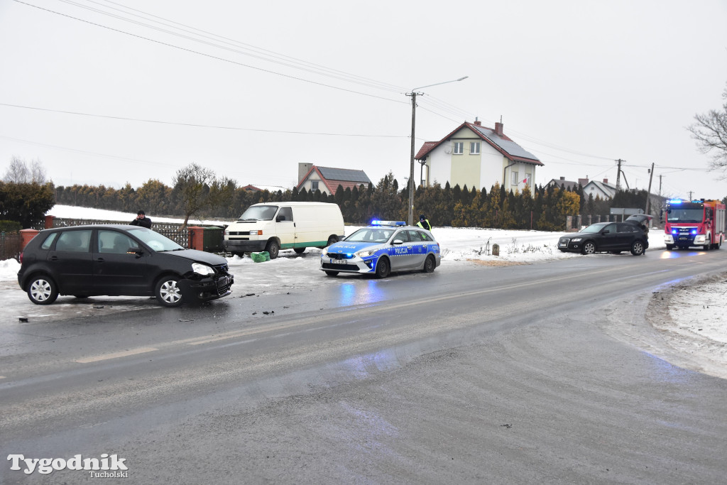 Kolizja drogowa między Tucholą a Małym Mędromierzem / ZDJĘCIA
