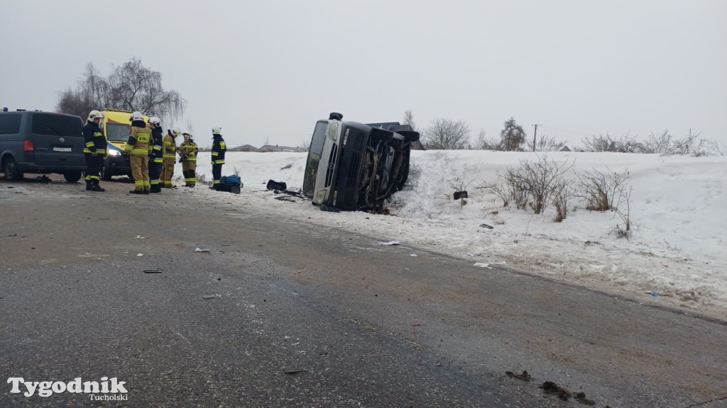 Poważny wypadek na wyjeździe ze Śliwic w kierunku Czerska