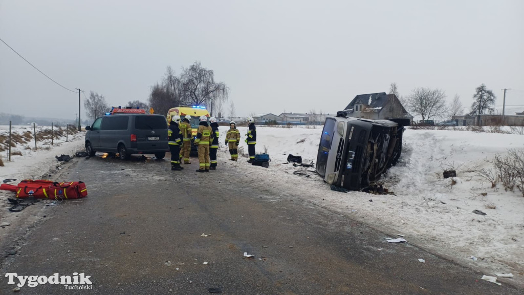 Poważny wypadek na wyjeździe ze Śliwic w kierunku Czerska