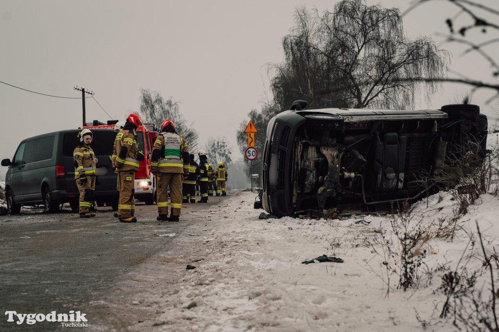 Aż 9 osób poszkodowanych po wypadku dwóch busów w Śliwicach
