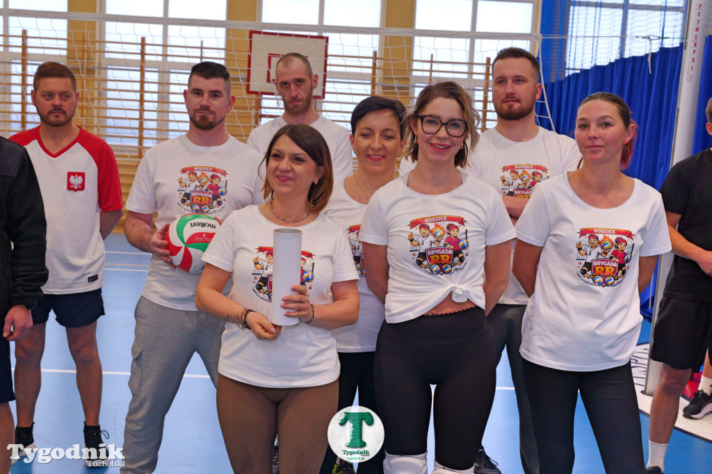 Siatkówka w SP Żalno na WOŚP