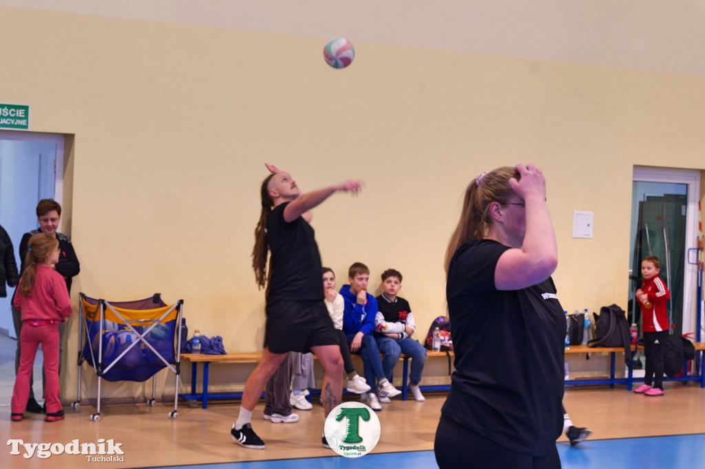Siatkówka w SP Żalno na WOŚP