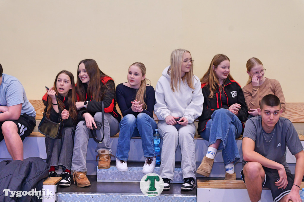 Siatkówka w SP Żalno na WOŚP