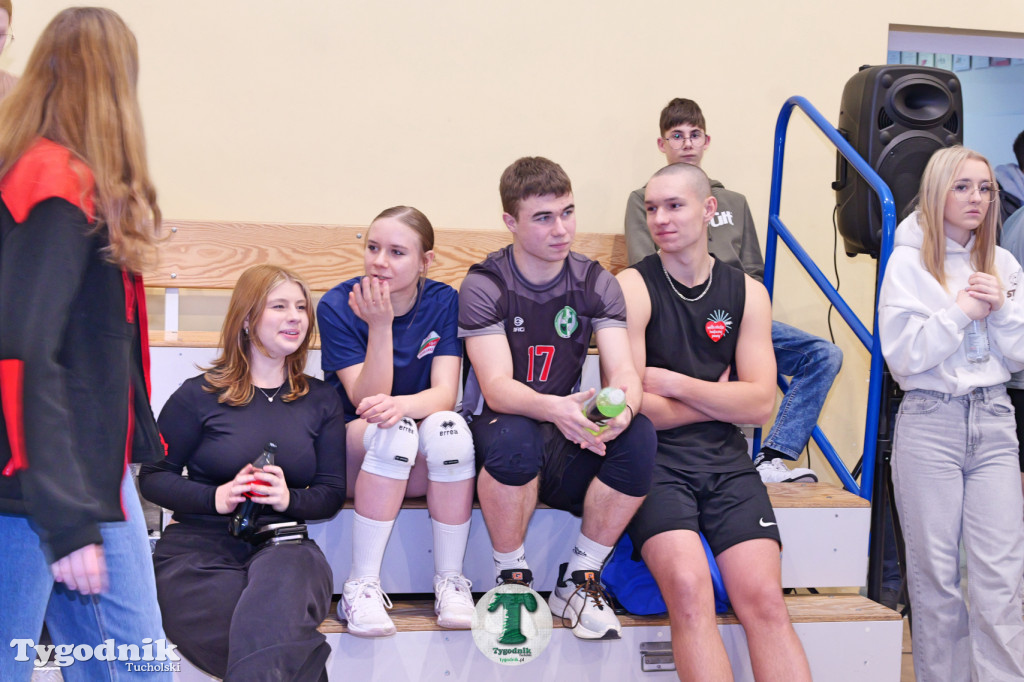 Siatkówka w SP Żalno na WOŚP