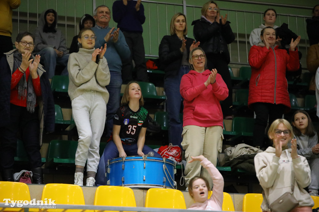 Siatkówka: młodziczki wygrały w Tucholi turniej barażowy