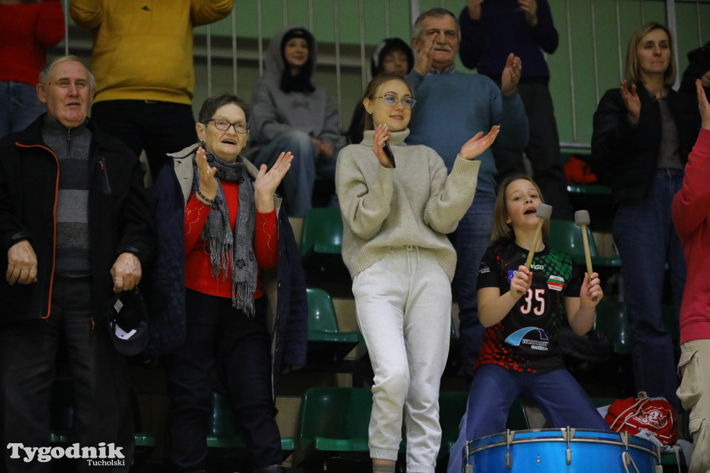 Siatkówka: młodziczki wygrały w Tucholi turniej barażowy