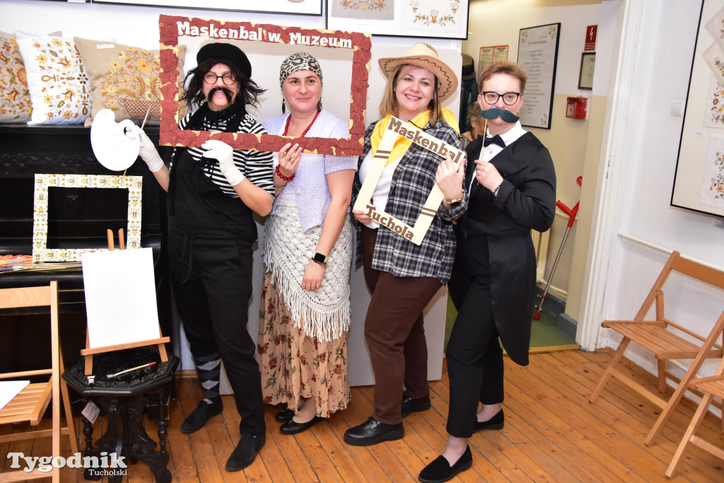 Maskenbal po raz kolejny zagościł w murach Muzeum Borów Tucholskich