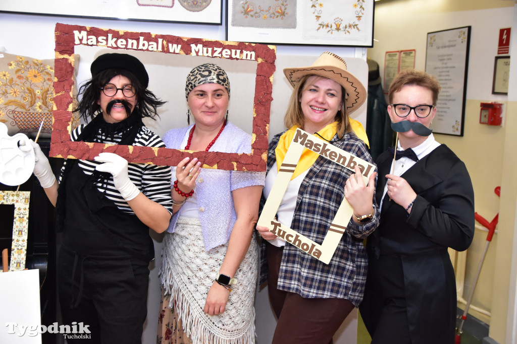 Maskenbal po raz kolejny zagościł w murach Muzeum Borów Tucholskich