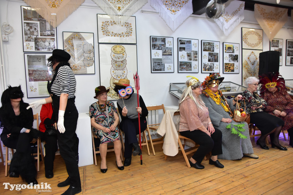 Maskenbal po raz kolejny zagościł w murach Muzeum Borów Tucholskich