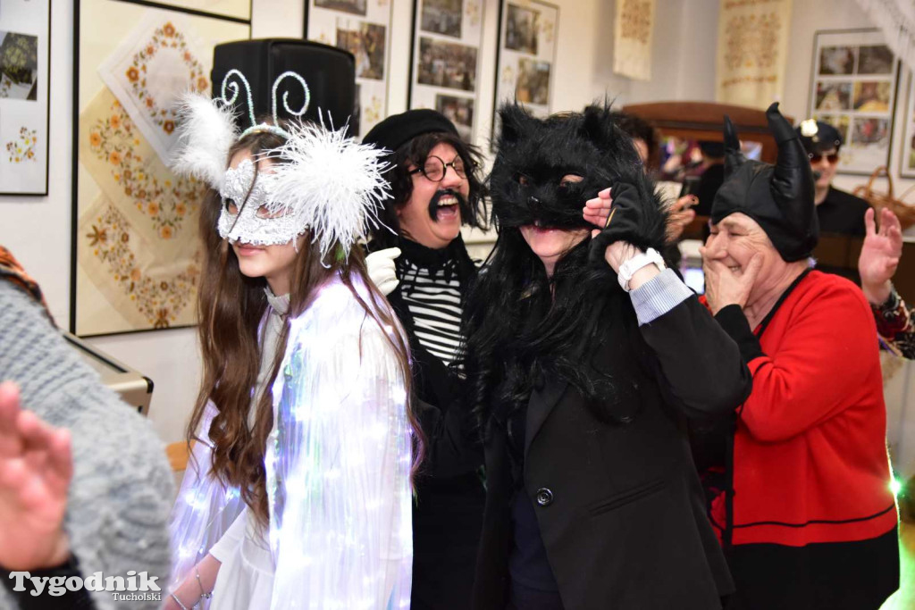 Maskenbal po raz kolejny zagościł w murach Muzeum Borów Tucholskich