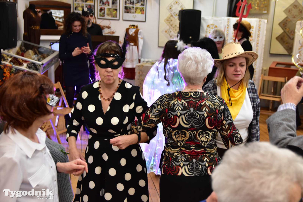 Maskenbal po raz kolejny zagościł w murach Muzeum Borów Tucholskich