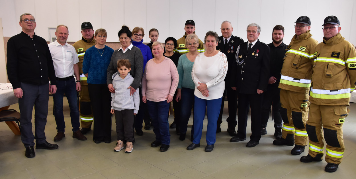 Minikowo: W czynie społecznym zadbali o akustykę w sali świetlicy wiejskiej