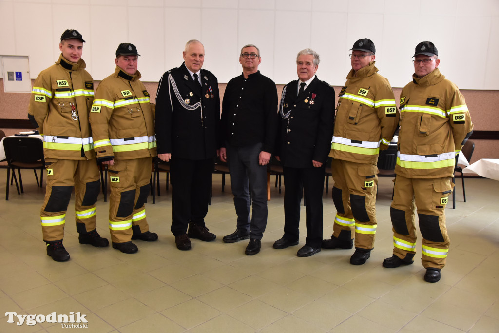 Minikowo: W czynie społecznym zadbali o akustykę w sali świetlicy wiejskiej