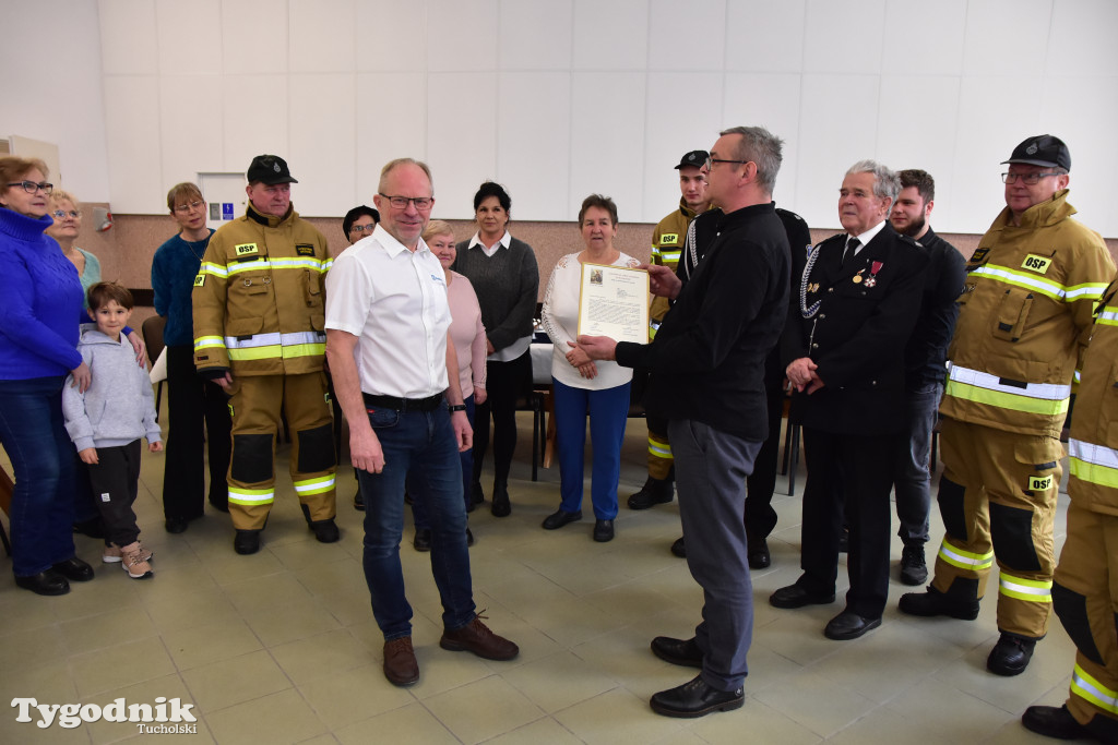 Minikowo: W czynie społecznym zadbali o akustykę w sali świetlicy wiejskiej