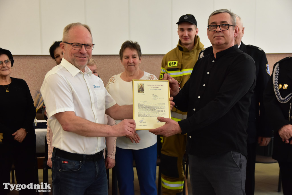 Minikowo: W czynie społecznym zadbali o akustykę w sali świetlicy wiejskiej