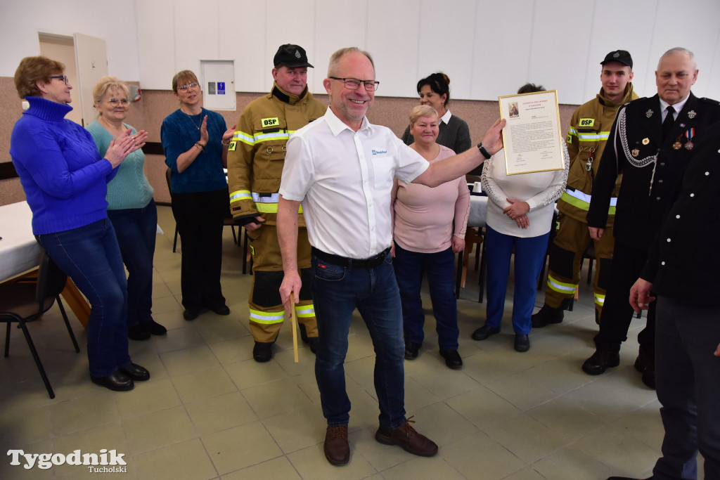 Minikowo: W czynie społecznym zadbali o akustykę w sali świetlicy wiejskiej